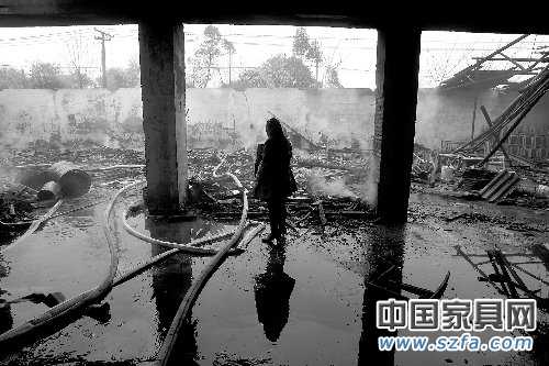  成都家具厂烧成废墟后续 六天前曾被通知整改
