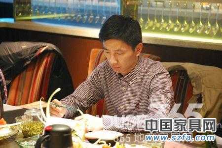 网络营销如何创新成为苏明灯饰严总思考的重点 家居建材业大佬话营销 网络将成主流渠道（HOUSE365 刘国超）
