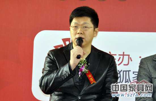 元洲装饰集团的执行总裁 姚鑫 元洲装饰集团的执行总裁 姚鑫