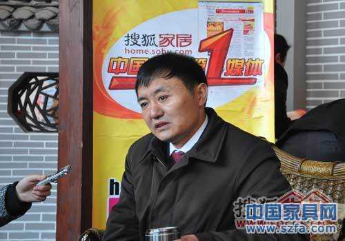 掌上明珠董事长王建斌接受搜狐记者采访 掌上明珠董事长王建斌接受搜狐记者采访