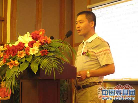 杨以勇 杨以勇