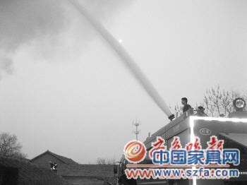 电线短路让家具作坊瞬间变成火海