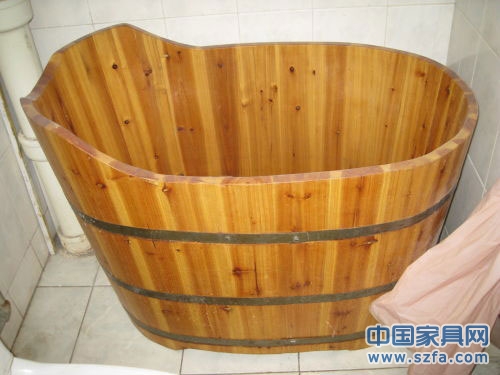 好的木浴桶