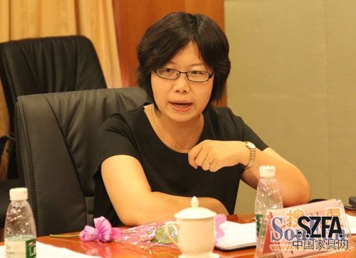 省家协杨玲 正确认识板木家具优缺点扬长避短