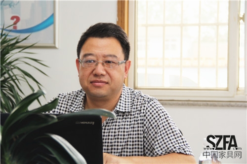 青岛家协举行第二次实木家具专委会研讨会