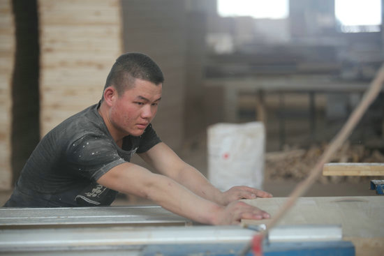 致匠心·力诺瑞特：机械永远不能替代匠人对家具的情感