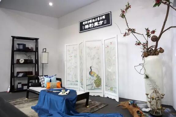 祥利红木展厅一景