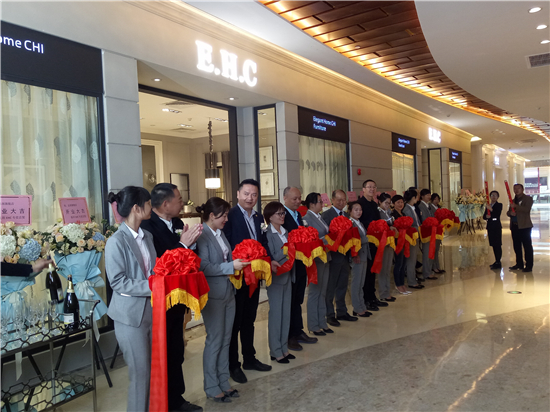 E.H.C旗舰店面世 用产品演绎时尚