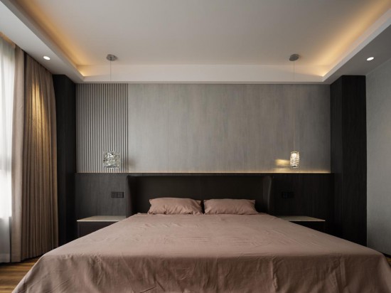 二楼主卧5-卧室床头-绒面银哑光K-XB5002和灰橡M1031(1)