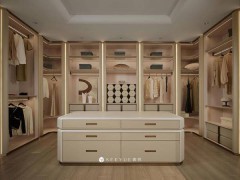 化妆台市场新趋势：定制化如何回应女性护肤场景的真实需求